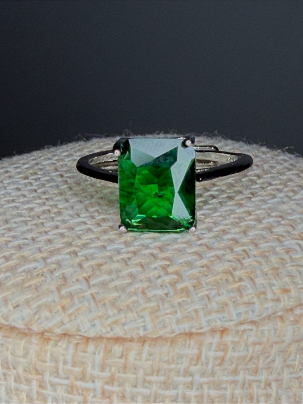 Classic Silvertone Green Emerald Solitaire Ring - Women Jewelry Sz 7 adjustable